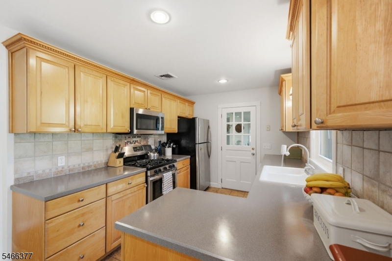 77 Hogback Road Franklin NJ 08867