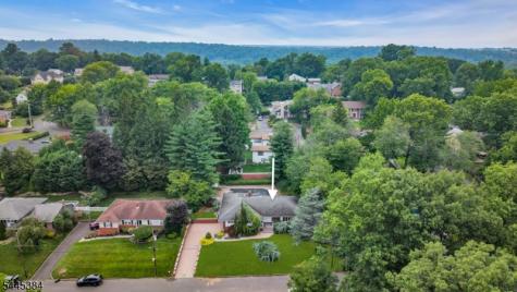 7 Oak Ridge Springfield NJ 07081