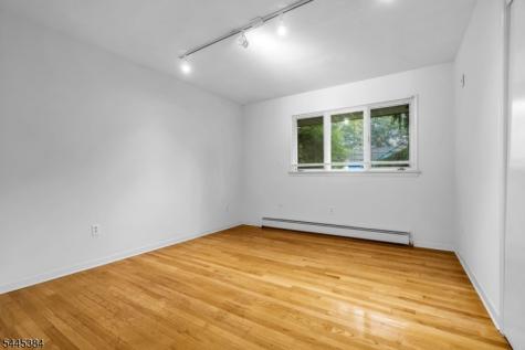 7 Oak Ridge Springfield NJ 07081