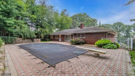 7 Oak Ridge Springfield NJ 07081