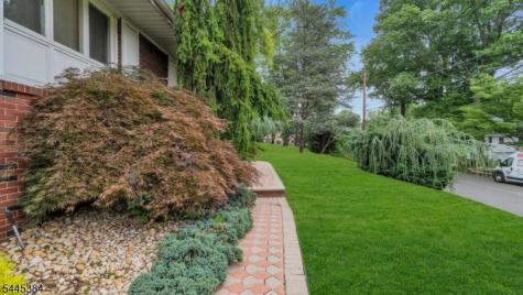 7 Oak Ridge Springfield NJ 07081