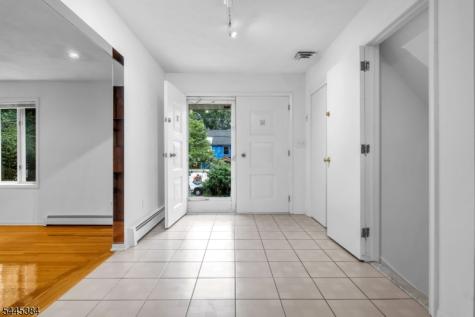 7 Oak Ridge Springfield NJ 07081