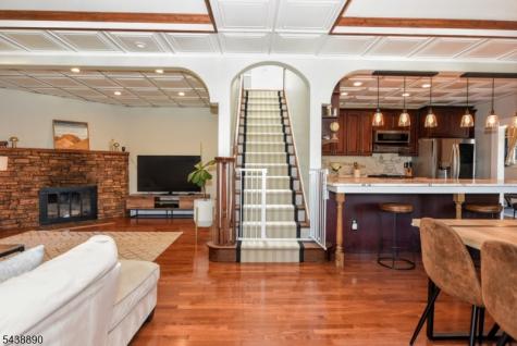 27 Joan Street Wayne NJ 07470