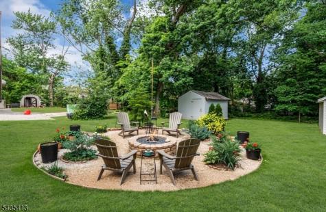 529 Wheatsheaf Road Roselle NJ 07203