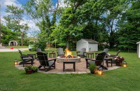 529 Wheatsheaf Road Roselle NJ 07203