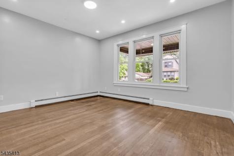 529 Wheatsheaf Road Roselle NJ 07203
