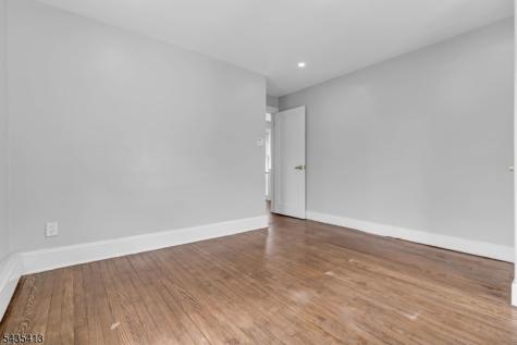 529 Wheatsheaf Road Roselle NJ 07203