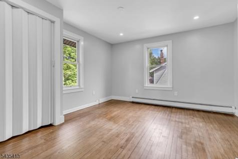 529 Wheatsheaf Road Roselle NJ 07203