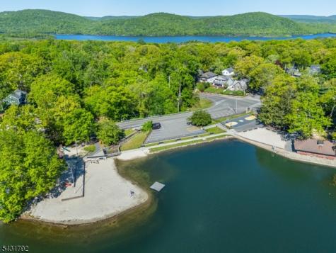 42 Main Beach Road Ringwood NJ 07456