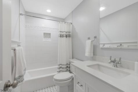 7 Oxbow Drive New Providence NJ 07974