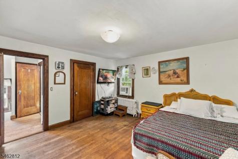 19 W Bayview Avenue Englewood Cliffs NJ 07632