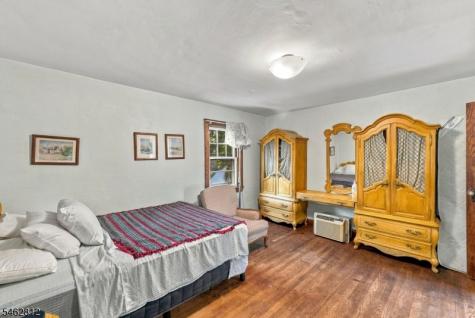 19 W Bayview Avenue Englewood Cliffs NJ 07632