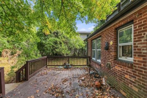 19 W Bayview Avenue Englewood Cliffs NJ 07632