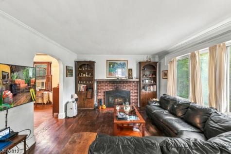 19 W Bayview Avenue Englewood Cliffs NJ 07632