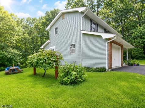 123 Mount Grove Road Lebanon NJ 07830
