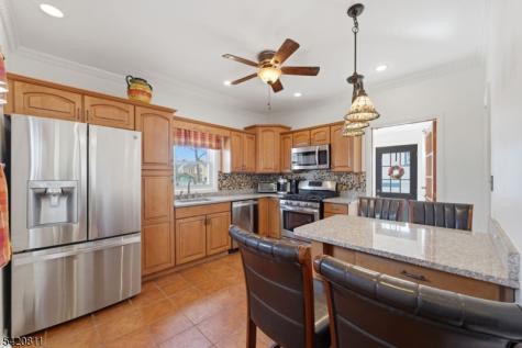 385 Berkeley Avenue Bloomfield NJ 07003