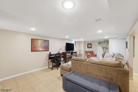 385 Berkeley Avenue Bloomfield NJ 07003