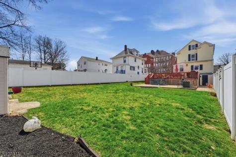 385 Berkeley Avenue Bloomfield NJ 07003