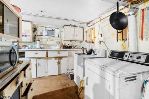 112 Page Avenue Lyndhurst NJ 07071