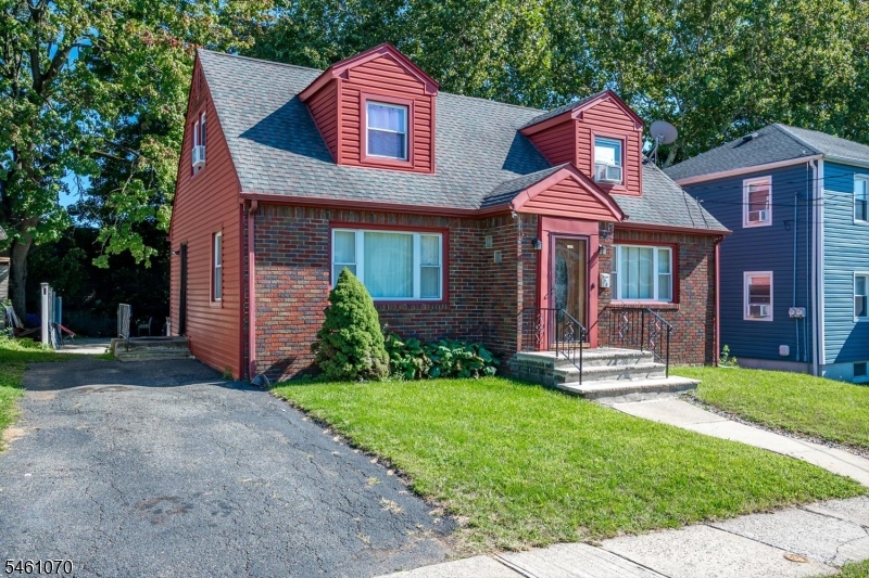 18 Union Place Irvington NJ 07111