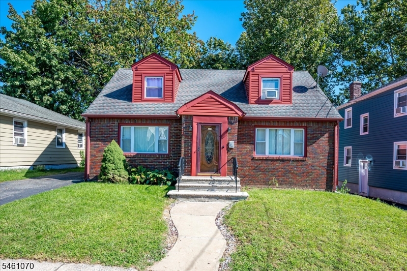 18 Union Place Irvington NJ 07111