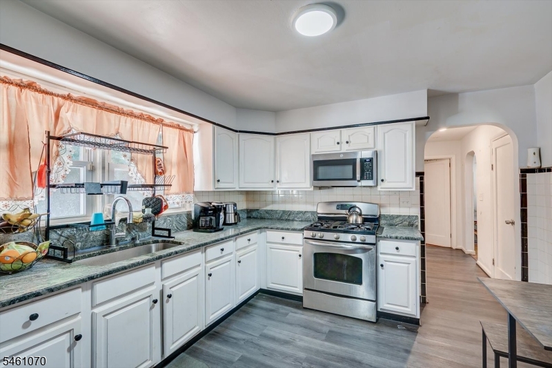 18 Union Place Irvington NJ 07111