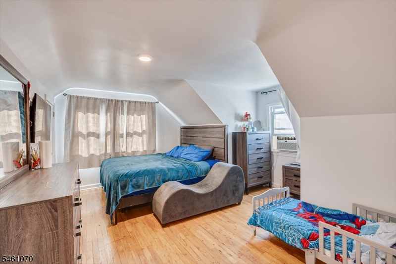 18 Union Place Irvington NJ 07111