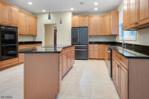 3 Manchur Court Raritan NJ 08822