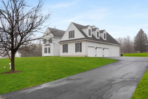 3 Manchur Court Raritan NJ 08822