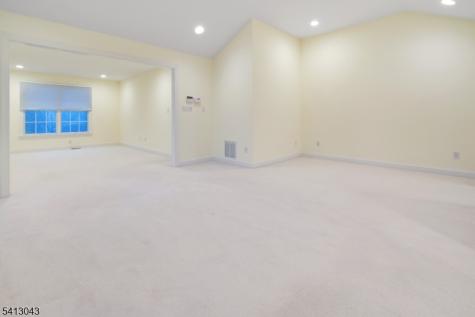 3 Manchur Court Raritan NJ 08822
