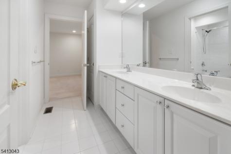 3 Manchur Court Raritan NJ 08822
