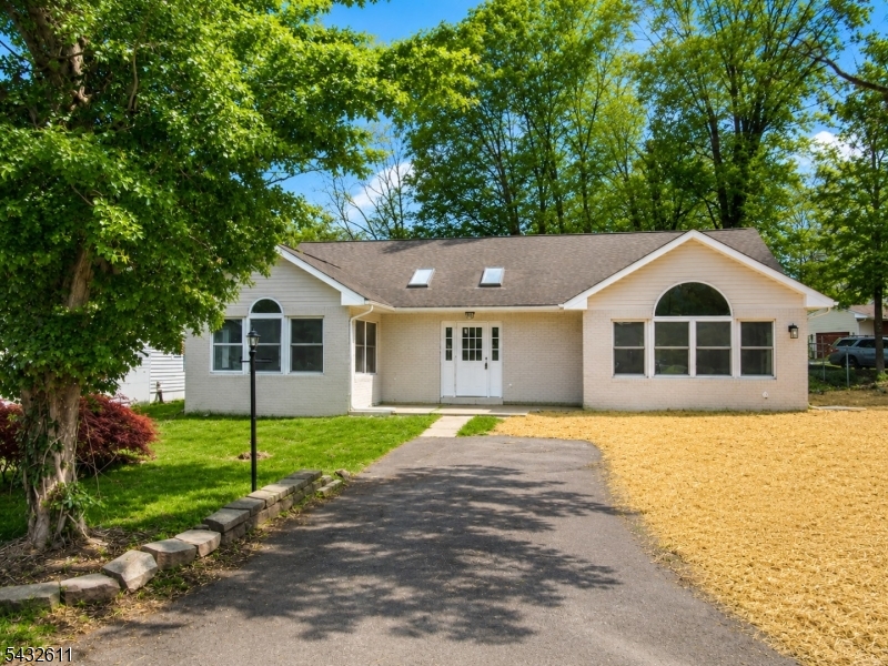 7 Lorettacong Drive Jefferson NJ 07849