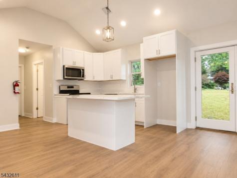 7 Lorettacong Drive Jefferson NJ 07849
