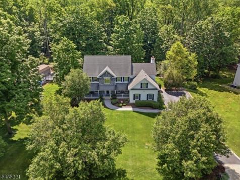 7 Natures Court Mount Olive NJ 07836