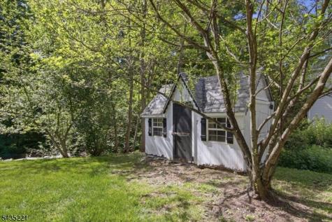 7 Natures Court Mount Olive NJ 07836
