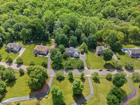 7 Natures Court Mount Olive NJ 07836