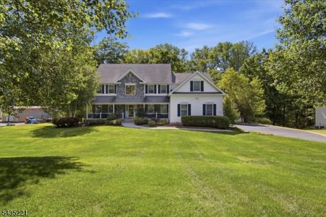 7 Natures Court Mount Olive NJ 07836