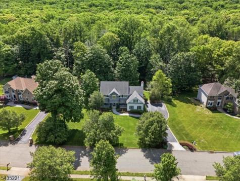 7 Natures Court Mount Olive NJ 07836