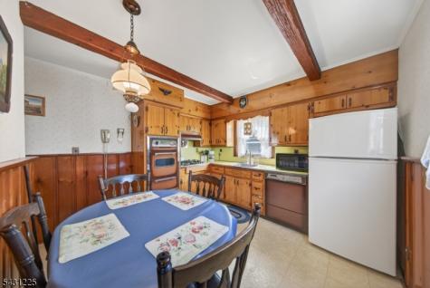 180 Oxford Avenue Saddle Brook NJ 07663