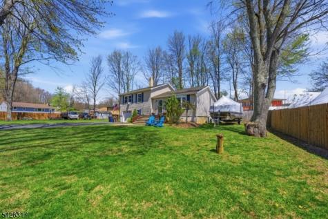 6 Woodport Avenue Jefferson NJ 07849