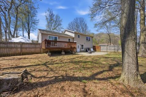 6 Woodport Avenue Jefferson NJ 07849