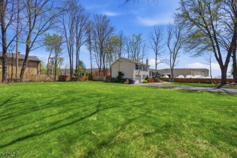 6 Woodport Avenue Jefferson NJ 07849