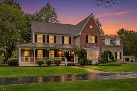 2 Deer Run Clinton NJ 08833