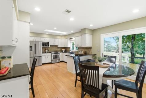 2 Deer Run Clinton NJ 08833