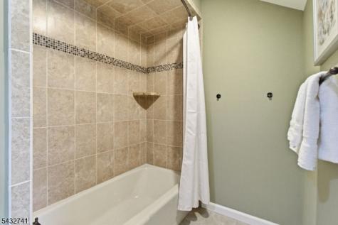 2 Deer Run Clinton NJ 08833