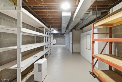 2 Deer Run Clinton NJ 08833