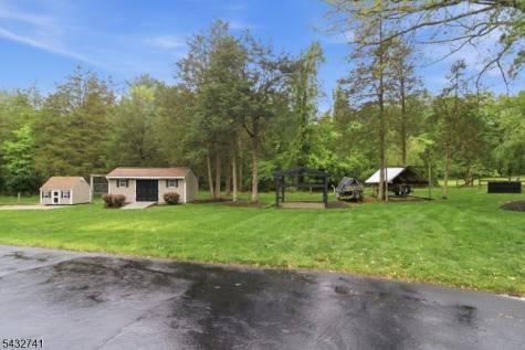 2 Deer Run Clinton NJ 08833