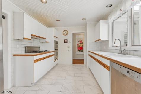 111 Parsonage Hill Road Millburn NJ 07078
