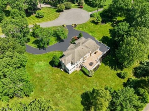 30 Dogwood Drive Readington NJ 08889