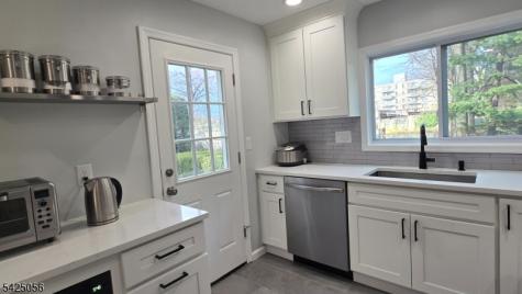 446 Maple Hill Drive Hackensack NJ 07601